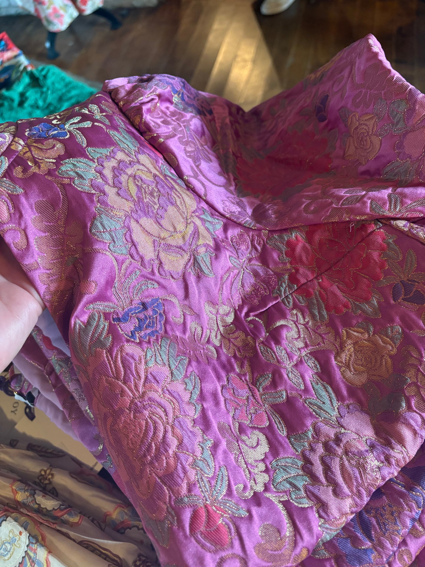 Short Bubble Sleeve Floral Jacquard Top