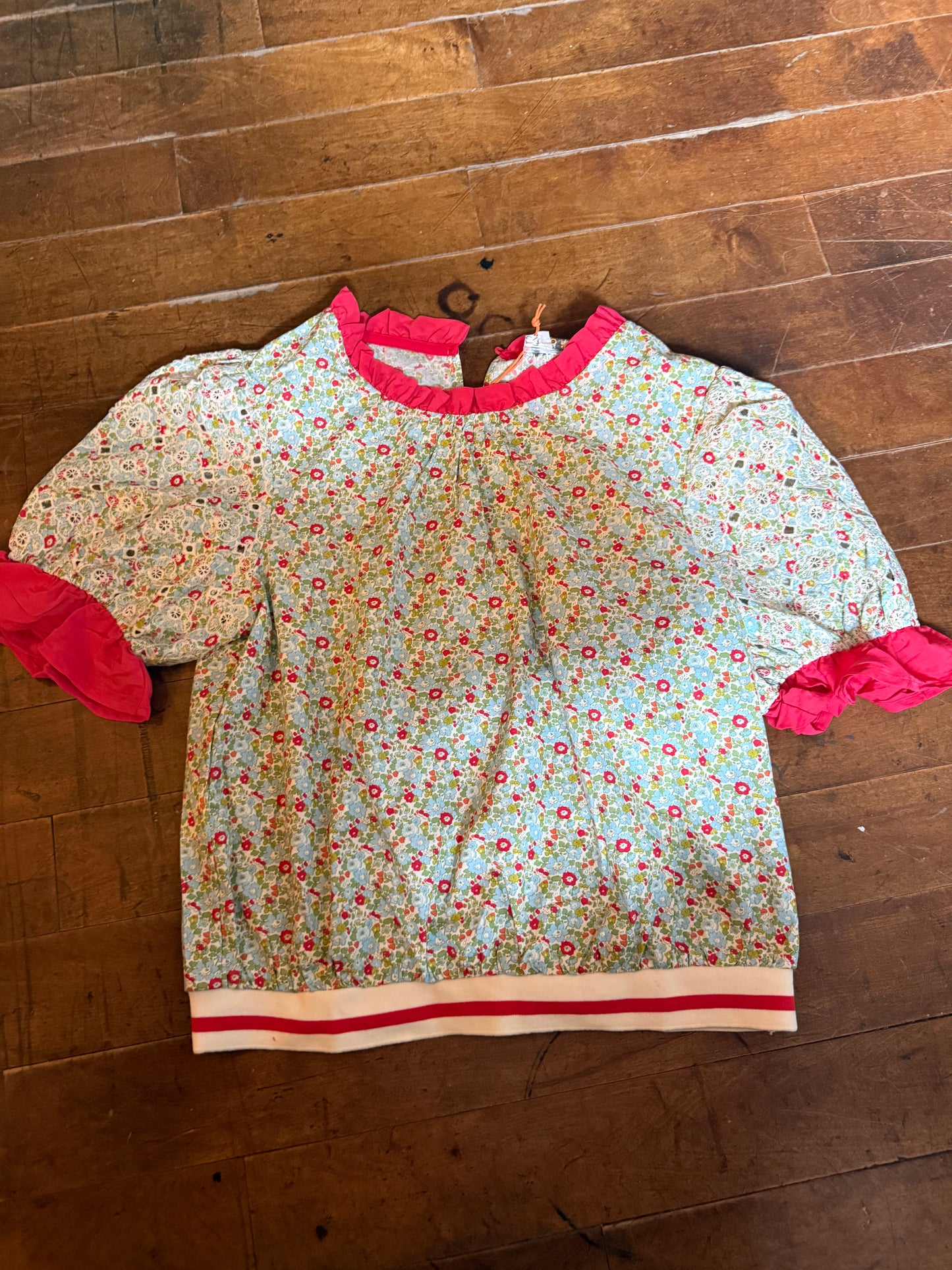 Floral Blouse laced ruffled sleeve